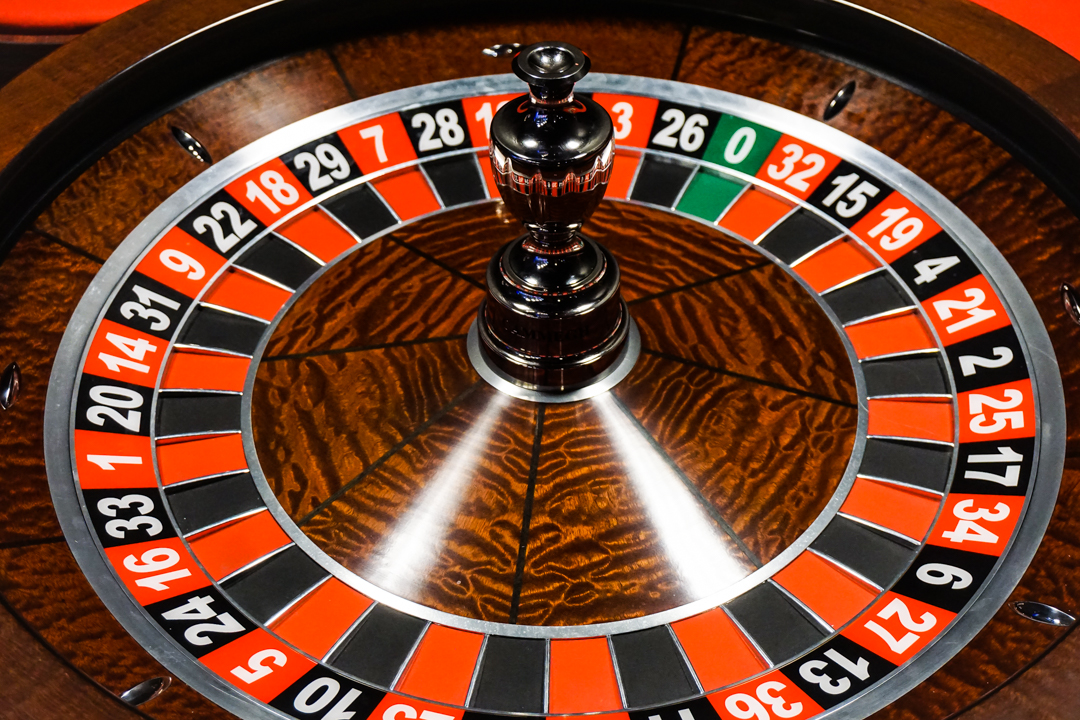 how many slots on roulette wheel european